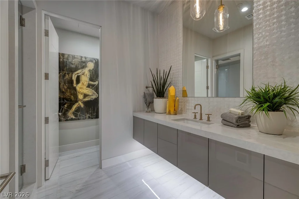 527 Overlook Rim, Henderson, NV 89012