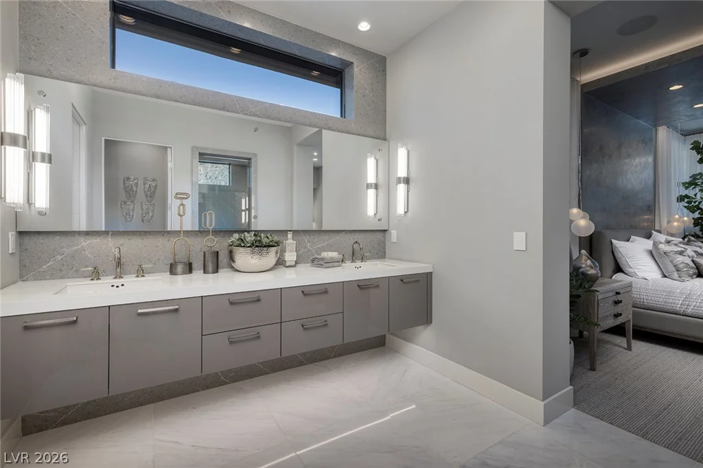 527 Overlook Rim, Henderson, NV 89012