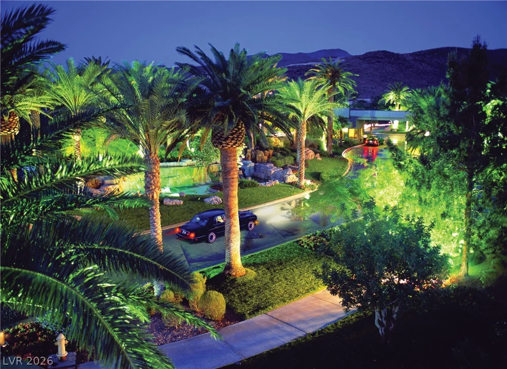 527 Overlook Rim, Henderson, NV 89012