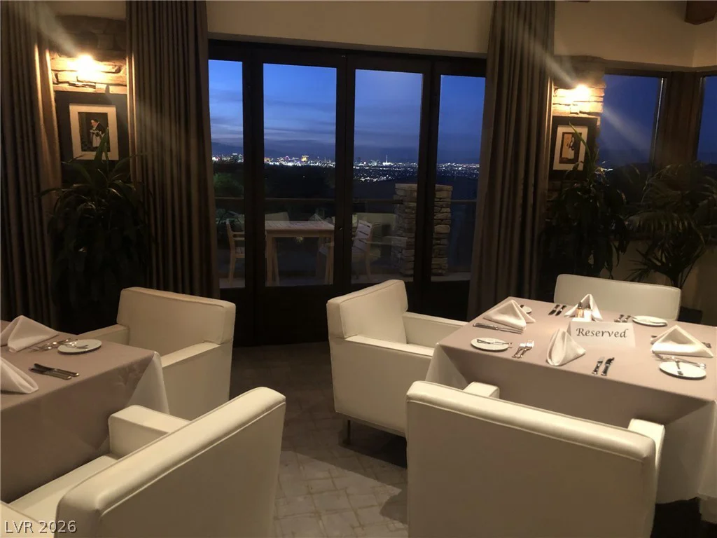 527 Overlook Rim, Henderson, NV 89012