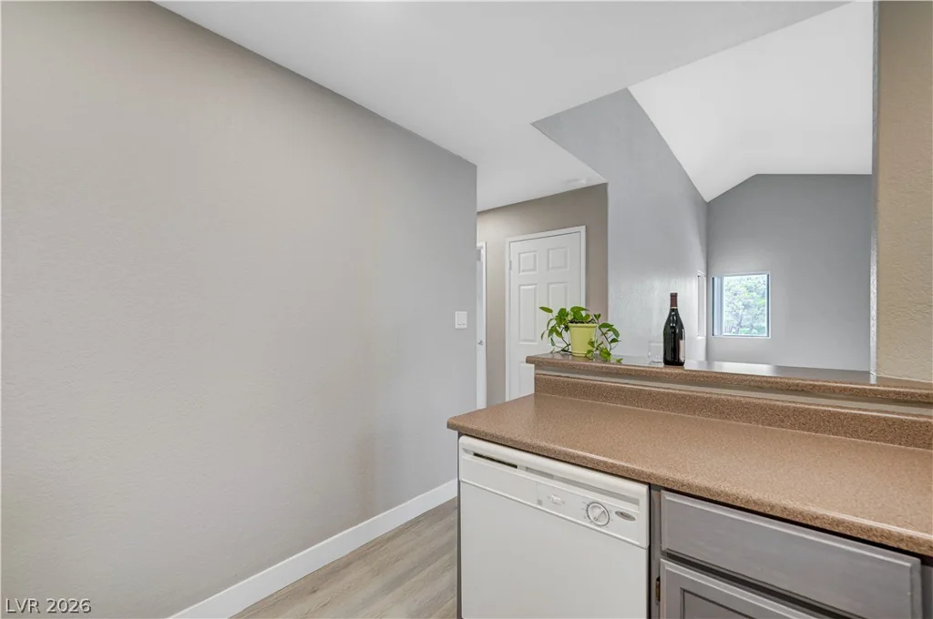 5074 Rainbow, Las Vegas, NV 89118