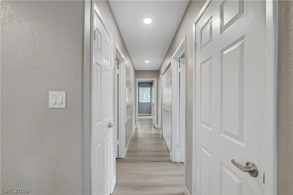 5074 Rainbow, Las Vegas, NV 89118