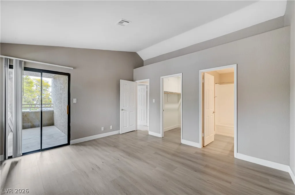 5074 Rainbow, Las Vegas, NV 89118