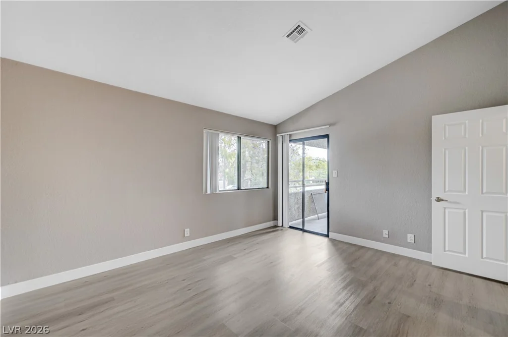 5074 Rainbow, Las Vegas, NV 89118