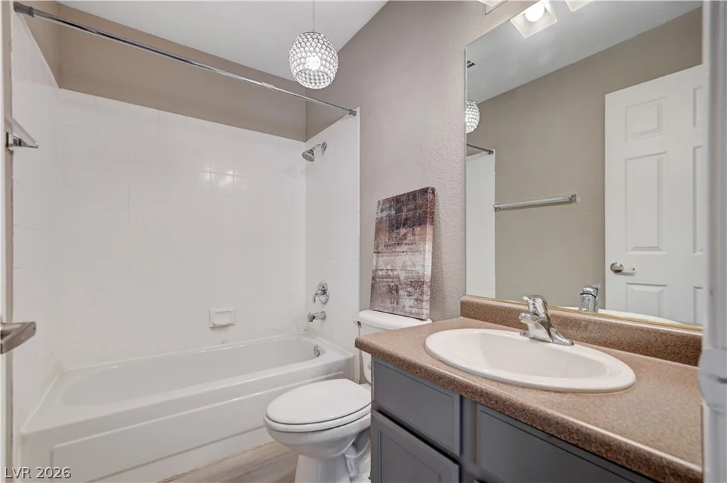 5074 Rainbow, Las Vegas, NV 89118