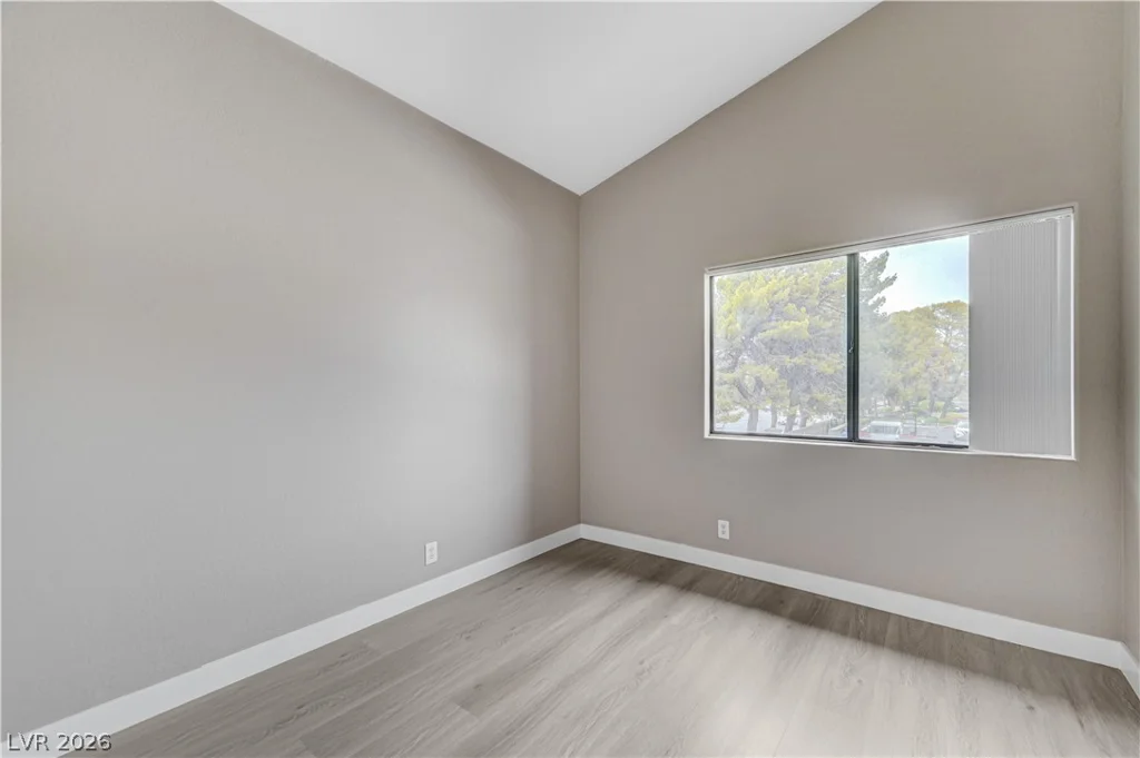 5074 Rainbow, Las Vegas, NV 89118