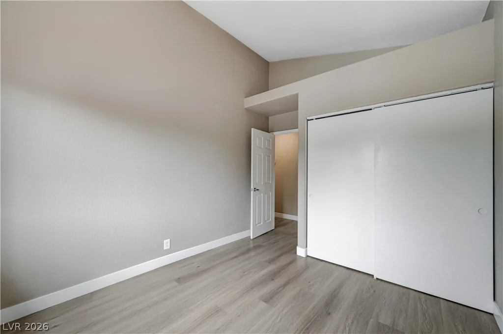5074 Rainbow, Las Vegas, NV 89118