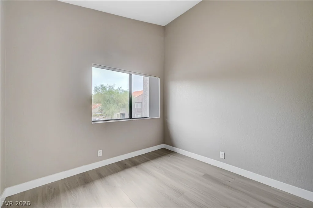 5074 Rainbow, Las Vegas, NV 89118