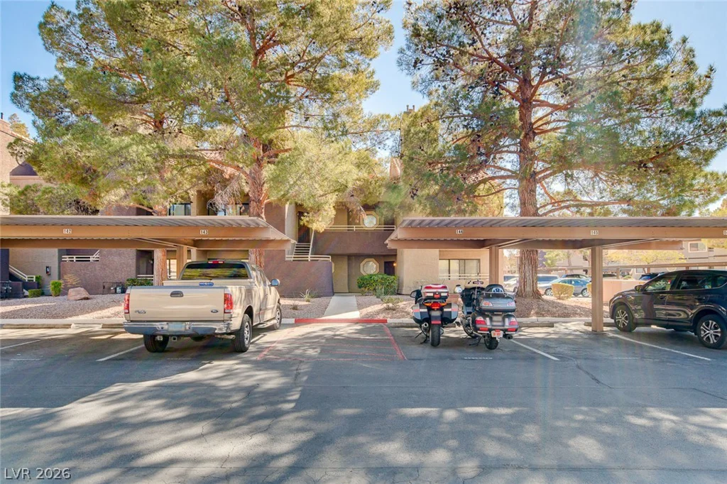 5074 Rainbow, Las Vegas, NV 89118