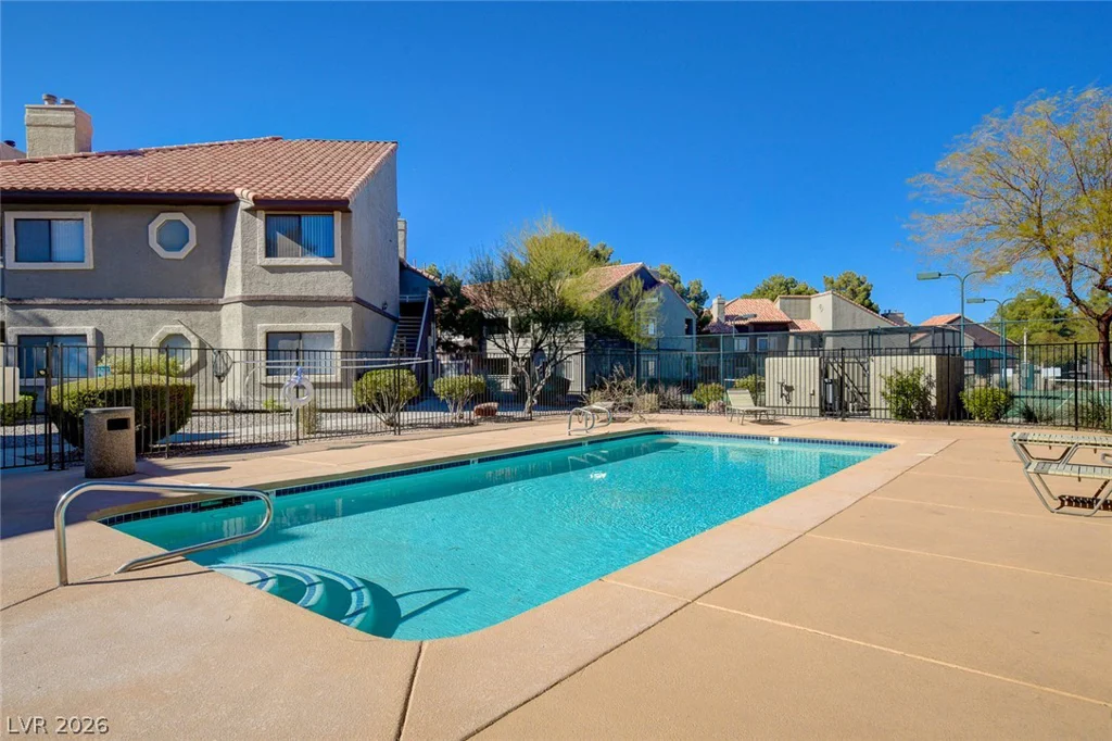 5074 Rainbow, Las Vegas, NV 89118