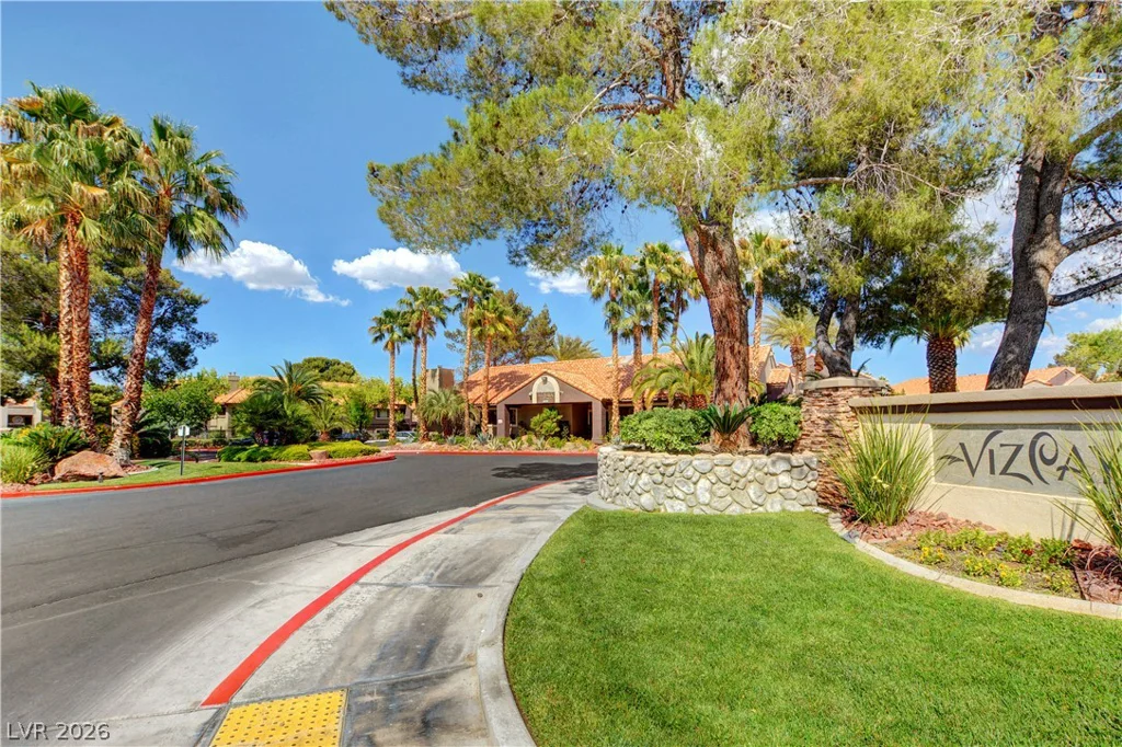5074 Rainbow, Las Vegas, NV 89118