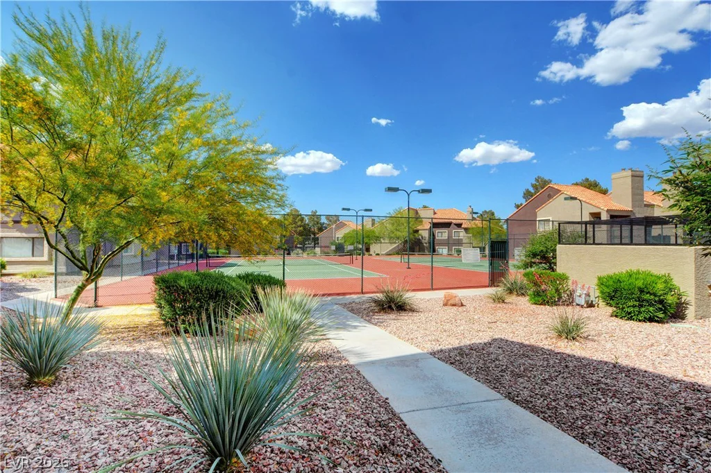 5074 Rainbow, Las Vegas, NV 89118