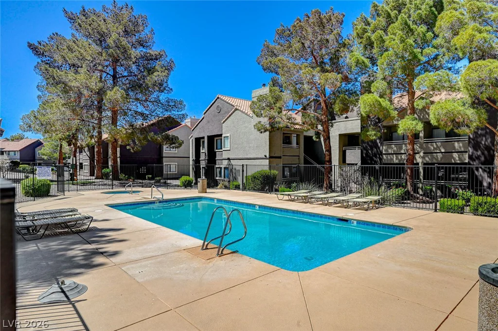 5074 Rainbow, Las Vegas, NV 89118