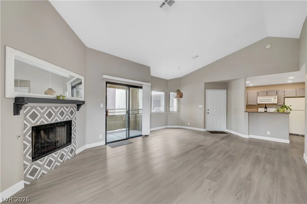 5074 Rainbow, Las Vegas, NV 89118