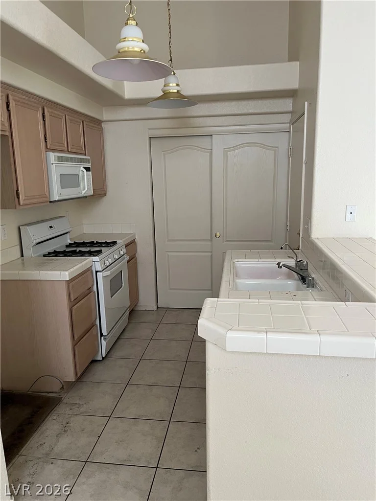 5986 Greenery View, Las Vegas, NV 89118