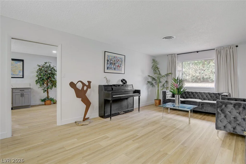 4273 Hazelcrest, Las Vegas, NV 89121