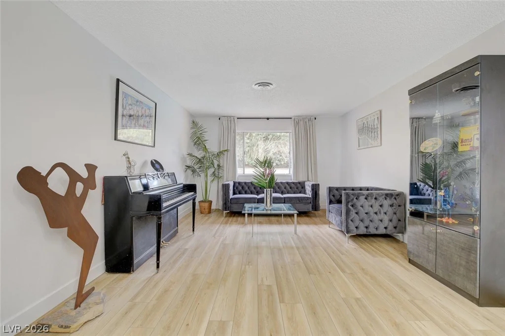 4273 Hazelcrest, Las Vegas, NV 89121