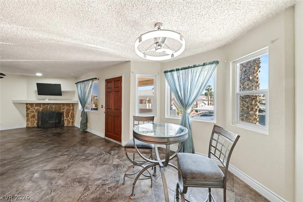 1340 Pinto Rock, Las Vegas, NV 89128
