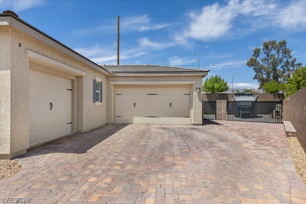 4967 Enchanted View, Las Vegas, NV 89149