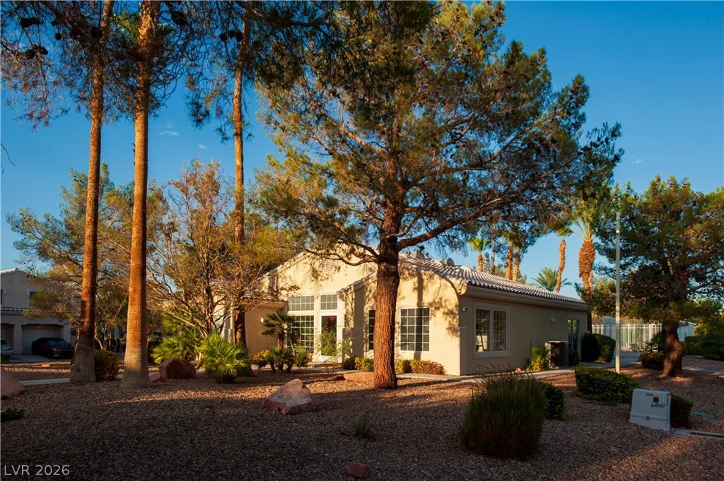 8444 Stoney Bluff, Las Vegas, NV 89129