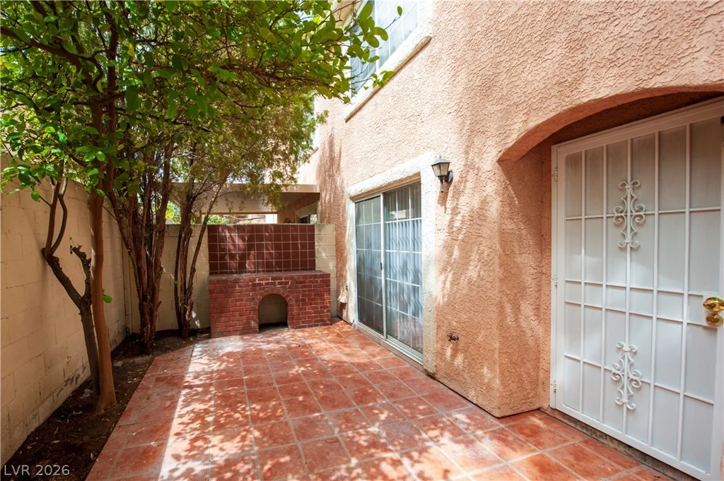 8444 Stoney Bluff, Las Vegas, NV 89129
