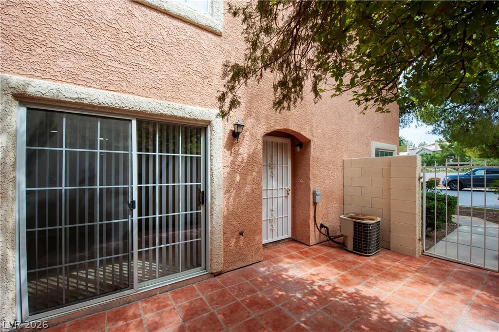 8444 Stoney Bluff, Las Vegas, NV 89129