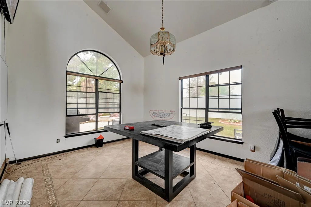 2681 Hacienda, Las Vegas, NV 89120