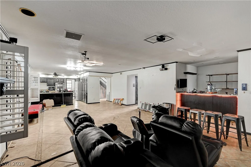 2681 Hacienda, Las Vegas, NV 89120