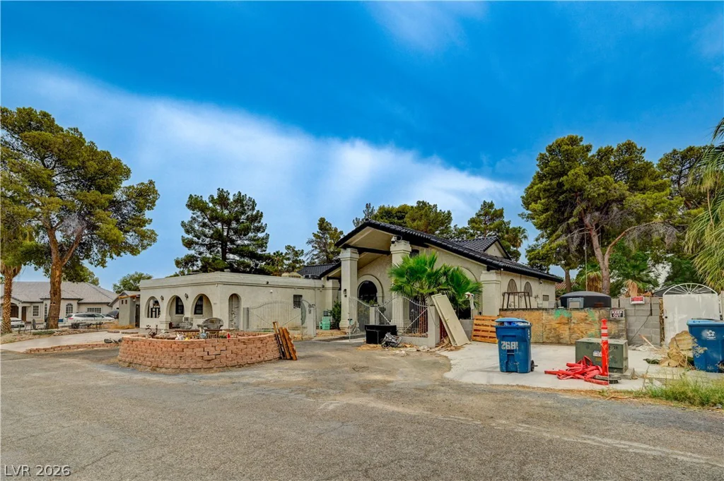 2681 Hacienda, Las Vegas, NV 89120