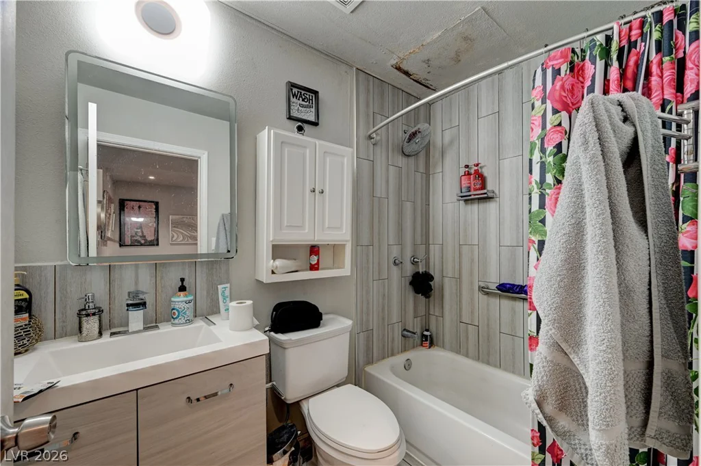 2681 Hacienda, Las Vegas, NV 89120