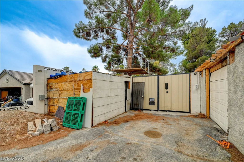2681 Hacienda, Las Vegas, NV 89120