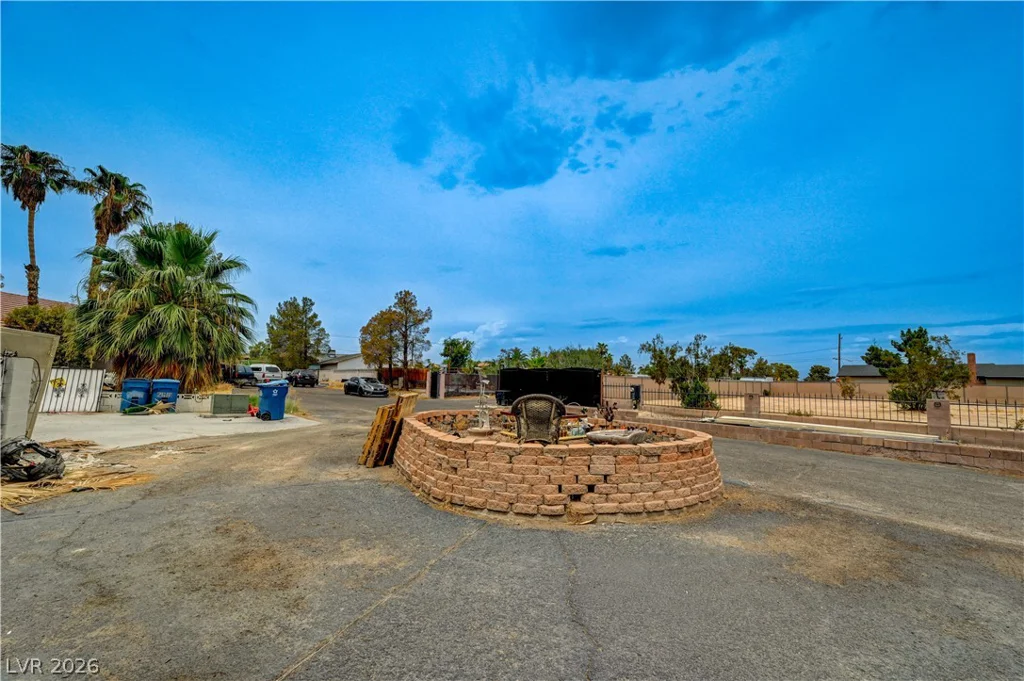 2681 Hacienda, Las Vegas, NV 89120