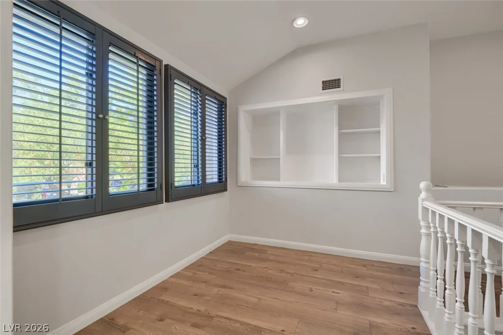 5090 Breakers, Las Vegas, NV 89113