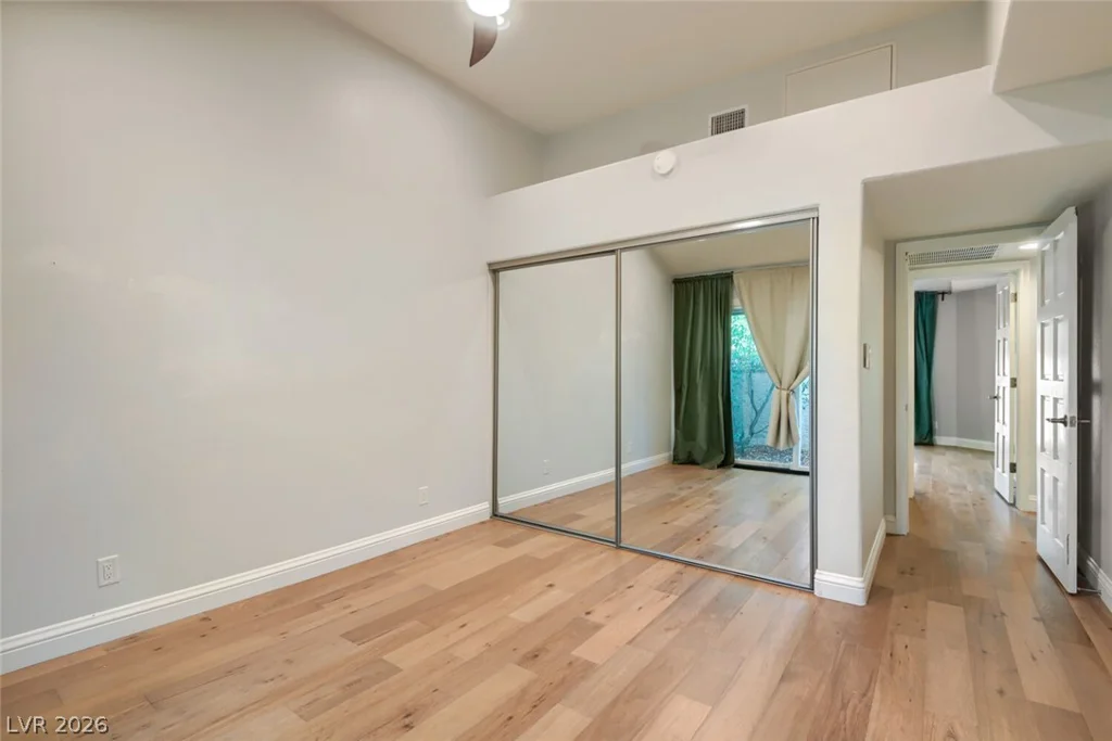 5090 Breakers, Las Vegas, NV 89113