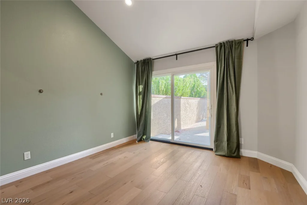 5090 Breakers, Las Vegas, NV 89113