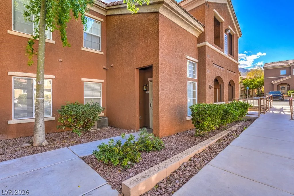 3920 Legend Hills, Las Vegas, NV 89129