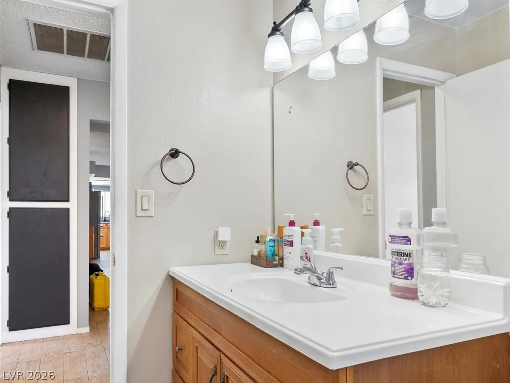 6171 Forest Park, Las Vegas, NV 89156
