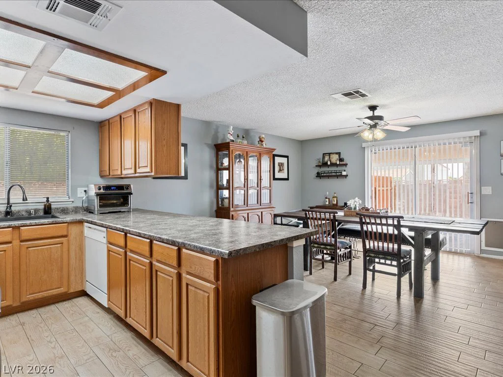 6171 Forest Park, Las Vegas, NV 89156