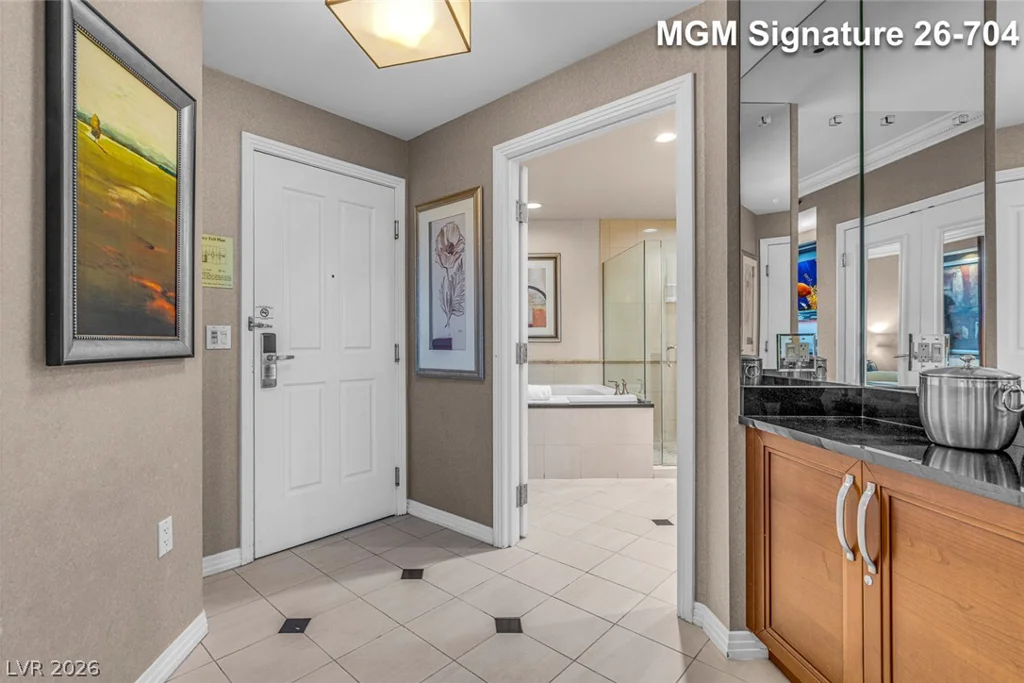 135 Harmon, Las Vegas, NV 89109