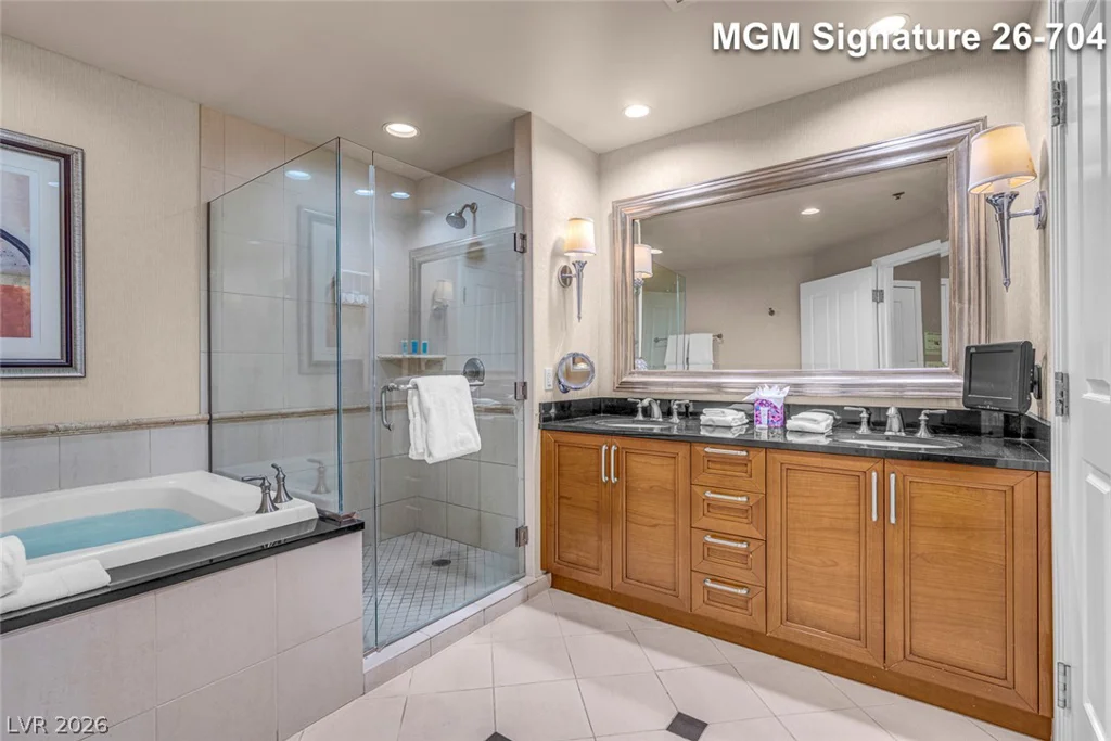135 Harmon, Las Vegas, NV 89109