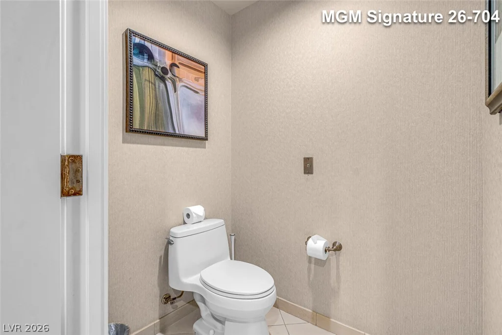 135 Harmon, Las Vegas, NV 89109
