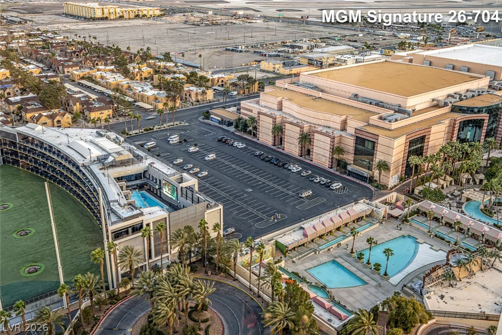 135 Harmon, Las Vegas, NV 89109