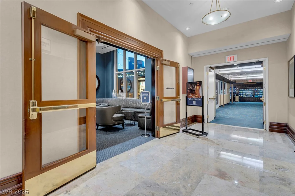 135 Harmon, Las Vegas, NV 89109