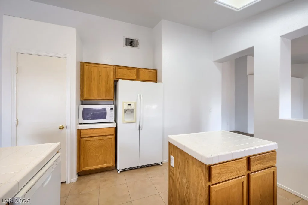 976 Skyforest, Henderson, NV 89011