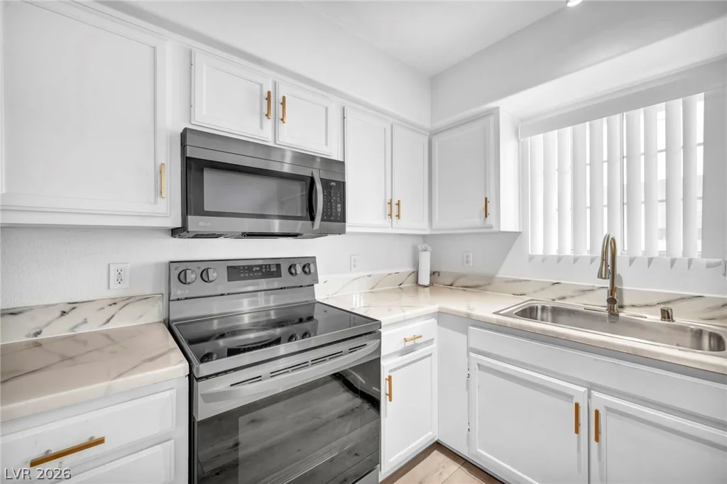 2725 Nellis, Las Vegas, NV 89121