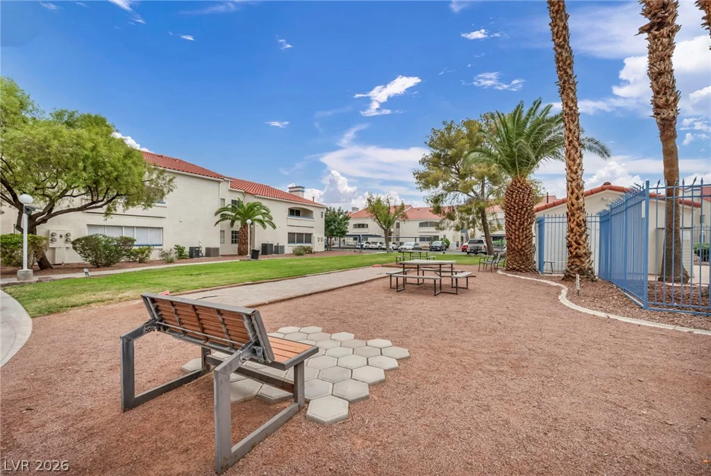 2725 Nellis, Las Vegas, NV 89121