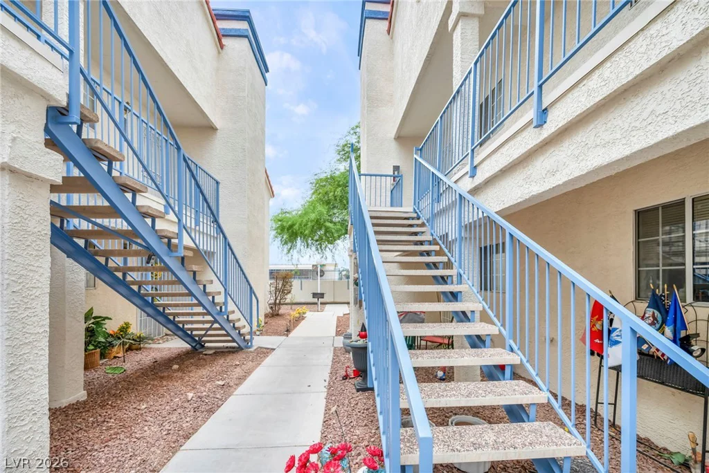 2725 Nellis, Las Vegas, NV 89121