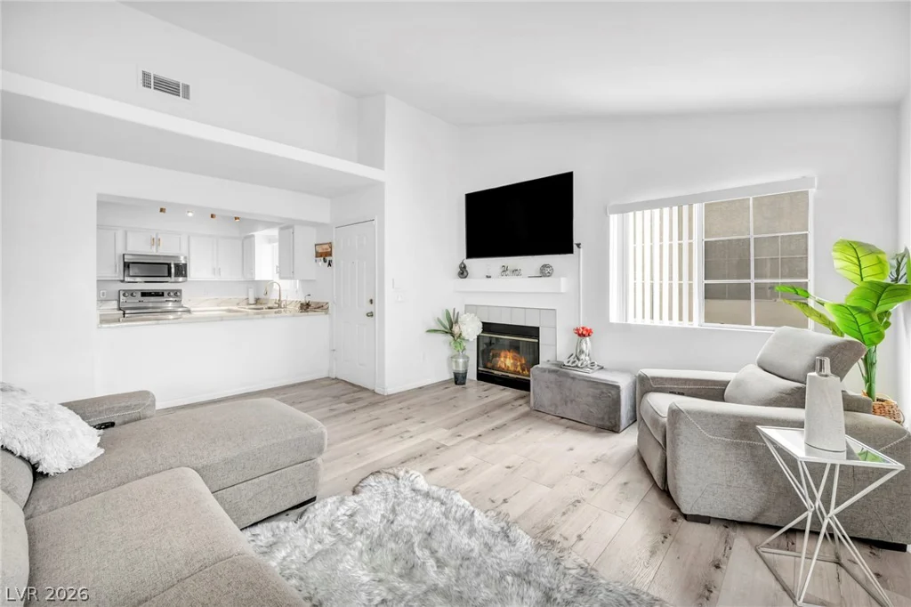 2725 Nellis, Las Vegas, NV 89121