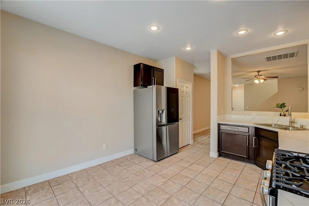 3962 Coyote Ridge, Las Vegas, NV 89129