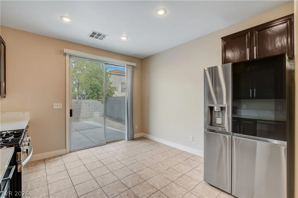 3962 Coyote Ridge, Las Vegas, NV 89129